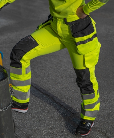 Pantaloni de lucru dama Helly Hansen Luna Construction, reflectorizanti, HVC2, galben/negru, genunchi indoit