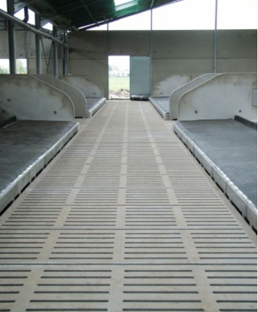 Gratar beton, Cobefa Agri 2000, H18, instalat
