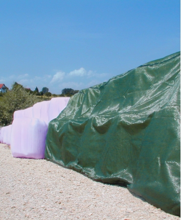 Invelitoare protectie baloti infoliati Zill PolyTec, verde, asezata peste baloti